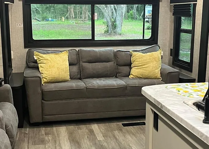 Glamping At Double S Farms